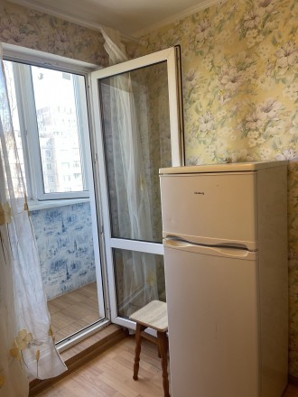 Бронированная дверь балкон застеклён мебель холодильник бойлер стиральная машина. Поселок Котовского. фото 3