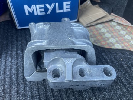 Права опора (подушка) двигуна Meyle 1K0 199 262 P. Повністю нова. Для VW Passat . . фото 2