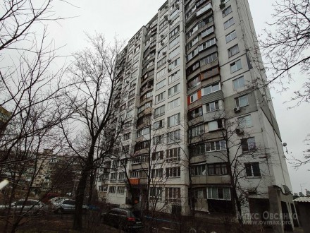 Андрія Малишка 23 Квартира з панорамним вікном поряд м. Чернігівська. 
Гарний ст. . фото 12