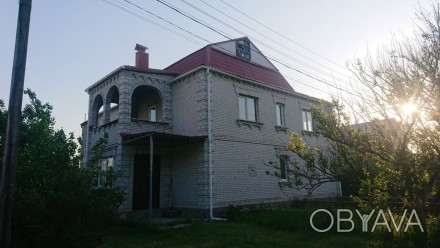Продам будинок в селі  Шкарівка.  Розташований в центрі села. Побудований в  дві. . фото 1