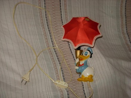 DONALD DUCK Disney Светильник ночник Дональд Дак 1989г Утка с зонтом СССР Сувени. . фото 4