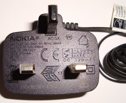 Сетевое зарядное устройство для  Nokia AC-5X с разъемом тонкий штырек 

Зарядн. . фото 6