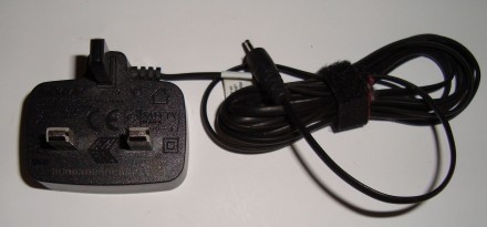Сетевое зарядное устройство для  Nokia AC-5X с разъемом тонкий штырек 

Зарядн. . фото 2
