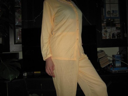  Очень красивая женская пижама NAMKY (производство Венгрия) однотонная, желтого . . фото 3