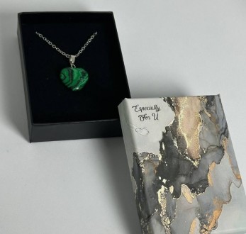 Підвіска Серце із каменю в подарунковій упаковці зелений
Підвіска Серце з каменю. . фото 3