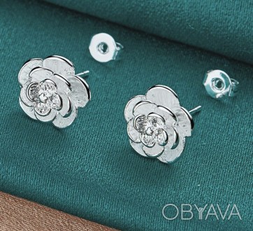 Жіночі сережки-гвоздики зі срібла 925 проби з родієвим покриттям. Вага 1,35 г. Д. . фото 1