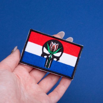 Шеврон "Флаг Нидерландов + Череп Карателя с тюльпаном" – эффектное сочетание нац. . фото 5
