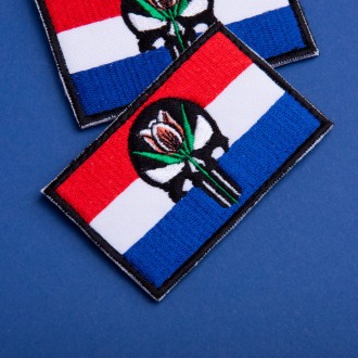Шеврон "Флаг Нидерландов + Череп Карателя с тюльпаном" – эффектное сочетание нац. . фото 4