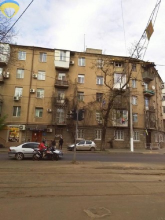 Предлагаем купить квартиру в сталинке на верхнем этаже с хорошей планировкой - э. Приморский. фото 2