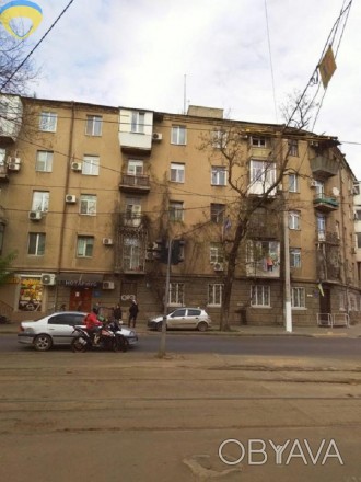 Предлагаем купить квартиру в сталинке на верхнем этаже с хорошей планировкой - э. Приморский. фото 1