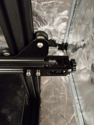 Моденрнізован й 3D принтер Creality CR-10.

Проведені наступні модифікації:
З. . фото 6