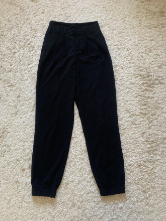 Жіночі брюки Cropp. Розмір XS. Стан ідеальний. Довжина 95 см, пот 30 см, поб 38 . . фото 2