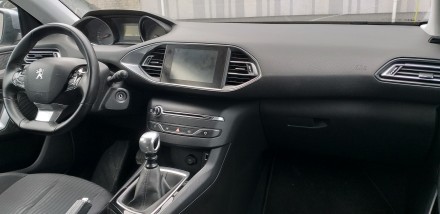Продам свой любимый автомобиль пежо 308 универсал 2015 г. 1.6 D. Звоните ,отвечу. . фото 3