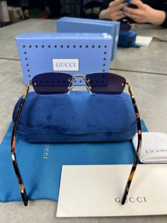 
 
 Очки Gucci GG1221S 
Производитель : Китай
Размер : 56*16*140
Оправа черного . . фото 6
