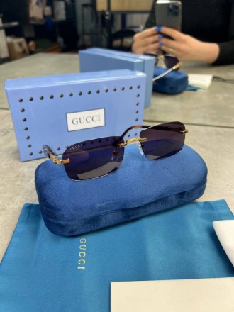 
 
 Очки Gucci GG1221S 
Производитель : Китай
Размер : 56*16*140
Оправа черного . . фото 2