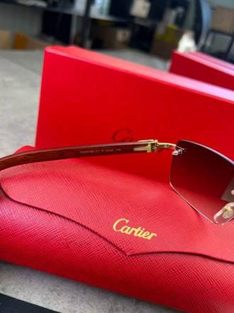 
 
 Солнцезащитные очки Cartier с деревянными дужками и коричневыми стеклами
Про. . фото 9