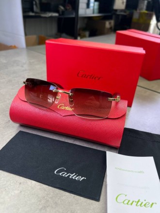 
 
 Солнцезащитные очки Cartier с деревянными дужками и коричневыми стеклами
Про. . фото 3