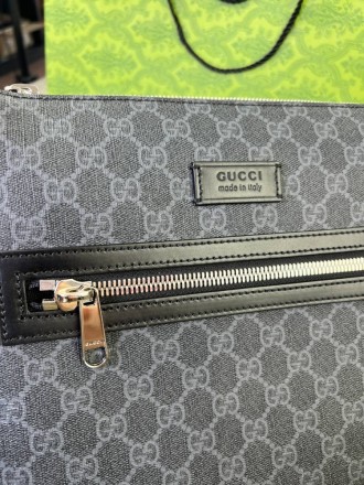
 
 Мессенджер Gucci GG Black
Цвет : серый
Размер : 27*28,5*5 см
Производитель :. . фото 3