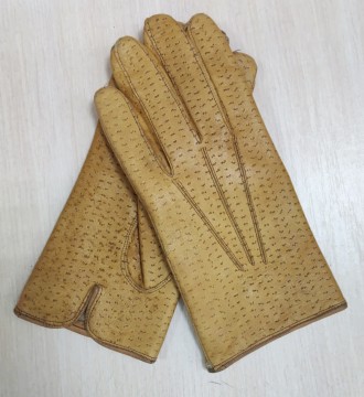 Женские, кожаные перчатки, ширина-8.5см, длина-22см, средний палец-8.5см, флисов. . фото 3