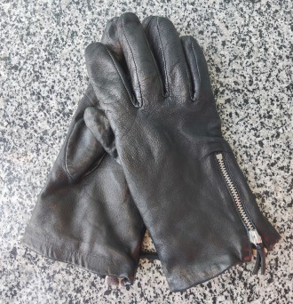 Кожаные перчатки John Lewis, размер-М, ширина-8.5см, длина-22см, средний палец-8. . фото 3