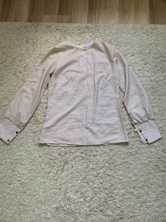 Блуза розмір S-M. Стан чудовий. Довжина 61 см, ширина 41 см. . фото 2