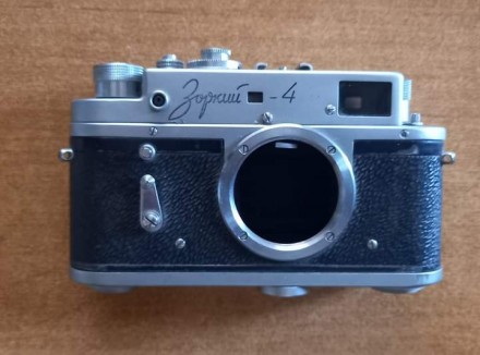 Продам советский пленочный фотоаппарат  Зорький-4.Фотоаппарат в отличном состоян. . фото 2
