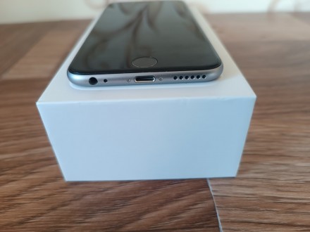 Apple iPhone 6. 16 Gb.
Model: A1586. Привезен из Германии.
Телефон в отличном . . фото 8