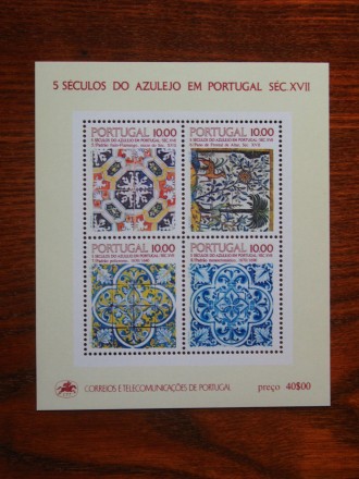 У добірці 4 листа та 1 блок з мистецтвом (Португалія 1982 р) - 5 століть черепиц. . фото 2