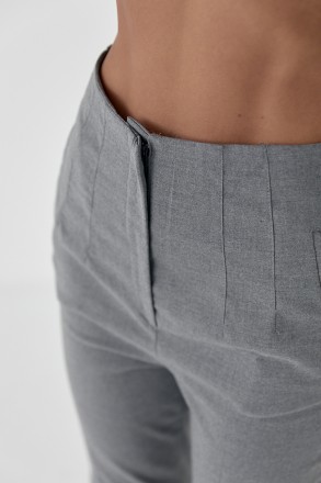Классическая модель брюк, которая идеально садится по фигуре и подчеркивает стро. . фото 5