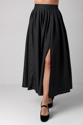 Легкая юбка из плащевки от LUREX подойдет для активных девушек, которые всегда в. . фото 10