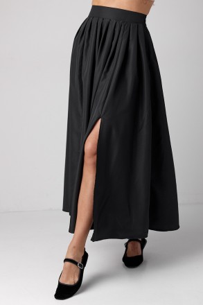 Легкая юбка из плащевки от LUREX подойдет для активных девушек, которые всегда в. . фото 6