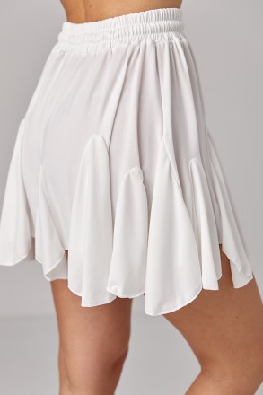 Эта модель короткой юбки-солнце представляет собой идеальное сочетание стиля и к. . фото 5