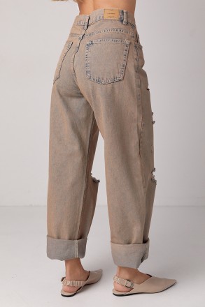 Эти женские джинсы baggy — воплощение стиля и беззаботности. Их широкий крой соз. . фото 3