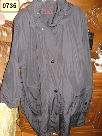 Продам жіночу куртку-вітровку великого розміру ~66-68.
Вживана у відмінному ста. . фото 2