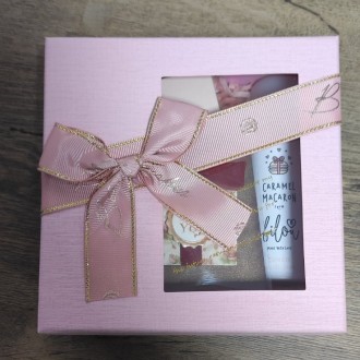 В состав подарочного набора Beauty Box Top Beauty входит:
Мини-пенка для душа Bi. . фото 4
