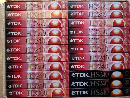 Видеокассеты НS 240. ТДК. Скидка 30 %.. . фото 3 Продаются видеокассеты HS 240. ТДК.
Имеется одна кассета HS 300. ТДК.
На кассе. . фото 3