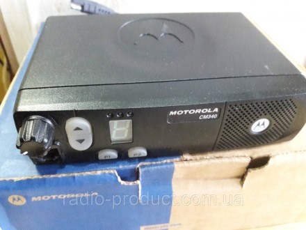 Профессиональная коммерческая радиостанция Motorola CM340 VHF диапазона (144-174. . фото 2