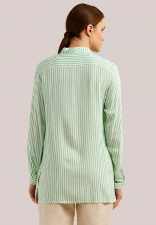 Легкая стильная женская блуза свободного кроя, застегивается на пуговицы. Подход. . фото 5