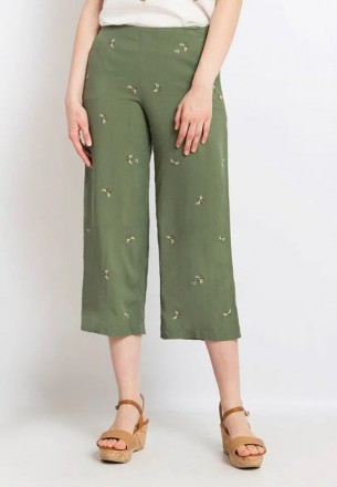 Укороченные женские брюки Finn Flare станут фаворитом в вашем летнем гардеробе. . . фото 4