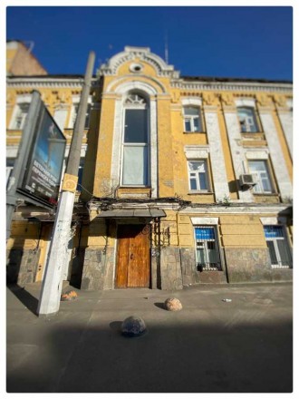 Хостел расположен на ул. Старовокзальная, рядом с ТЦ "Украина", цирком, ботаниче. . фото 9