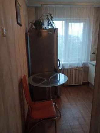 RF-2-945-521
Здається 2 кімнатна квартира по вул Василенко 25, є меблі, холодиль. Отрадный. фото 7