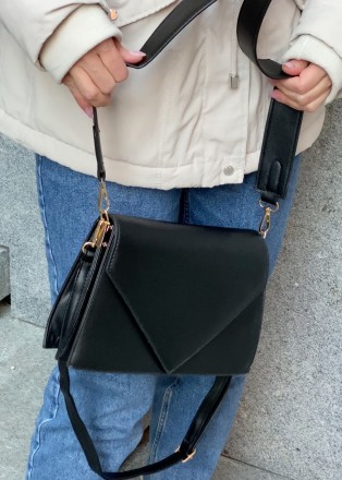 
ВИДЕООБЗОР
Женская сумочка кросс-боди через плечо
Женская классическая сумочка . . фото 5