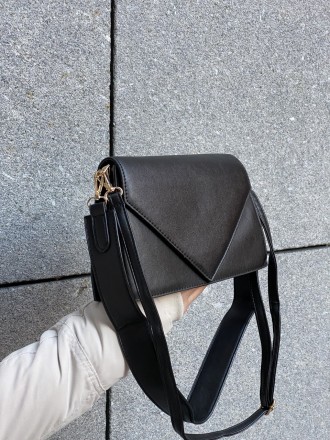
ВИДЕООБЗОР
Женская сумочка кросс-боди через плечо
Женская классическая сумочка . . фото 6