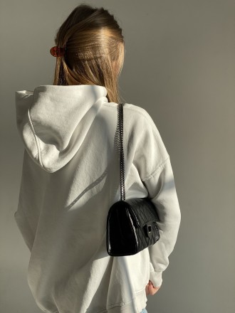 
Женская сумочка на одно отделение, фурнитура серебряного цвета
Параметры - высо. . фото 7