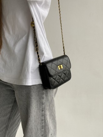 
Женская сумочка на одно отделение, фурнитура золотого цвета
Параметры - высота . . фото 10