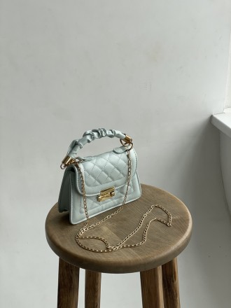 
ВИДЕООБЗОР
Женская классическая маленькая сумочка
Женская сумочка кросс-боди на. . фото 3