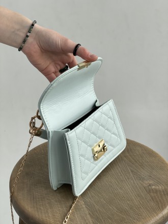 
ВИДЕООБЗОР
Женская классическая маленькая сумочка
Женская сумочка кросс-боди на. . фото 6