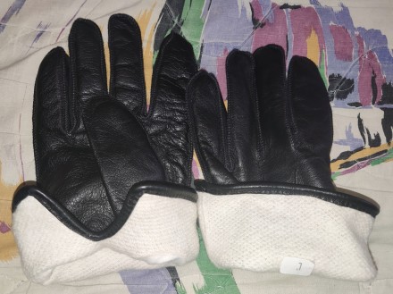 Кожаные перчатки, на среднюю или большую руку, ширина-12см, длина-24см, среднтй . . фото 8