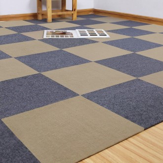 Самоклеючий ковролін представляє собою невеликі квадрати з вираженим ворсовим по. . фото 7