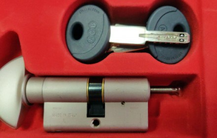Цилиндр AGB Scudo DCK 35x50 ключ/тумблер (Италия) 
 
Цилиндр замочный Scudo DCK . . фото 8